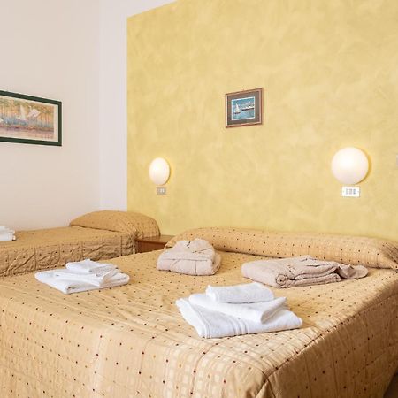 Hotel Pironi San Mauro Mare 外观 照片
