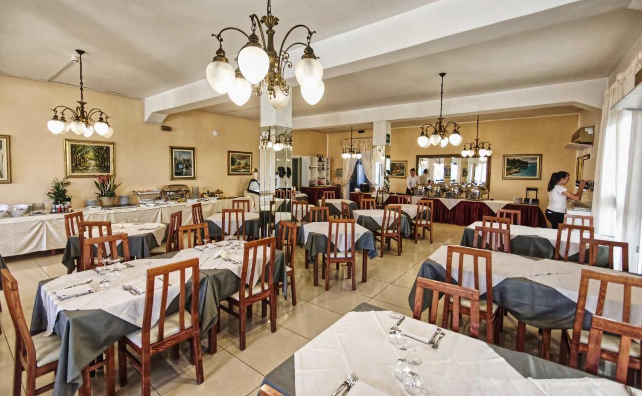 Hotel Pironi San Mauro Mare 外观 照片