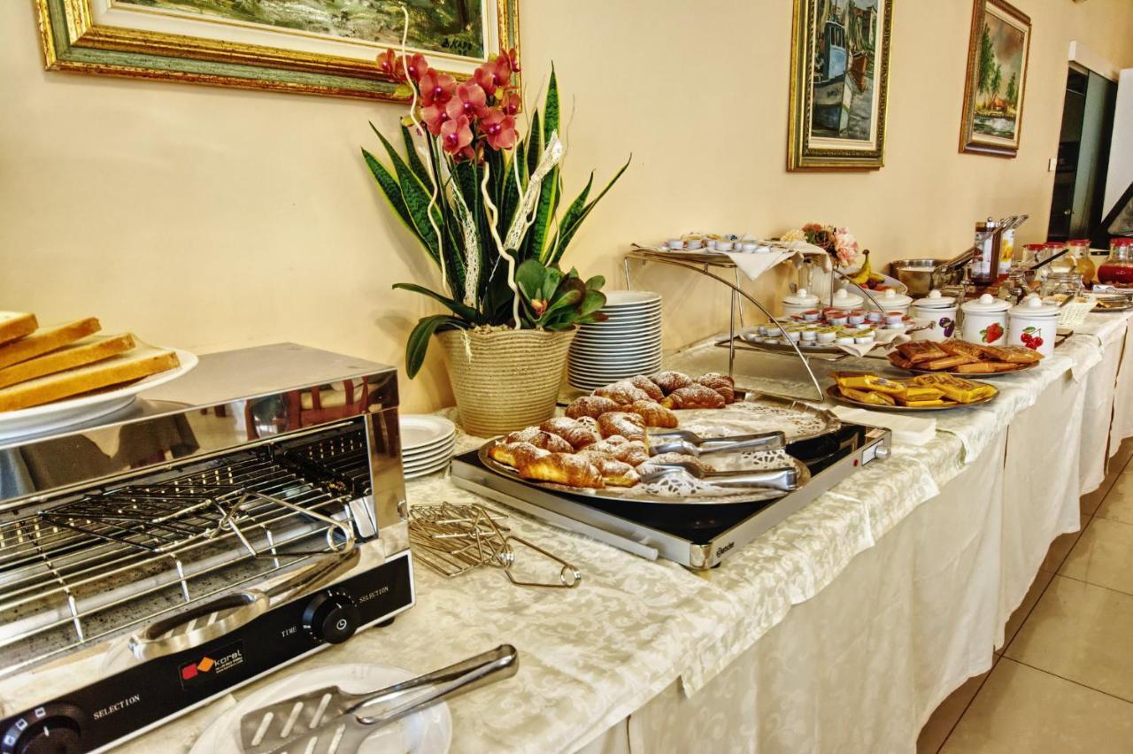 Hotel Pironi San Mauro Mare 外观 照片